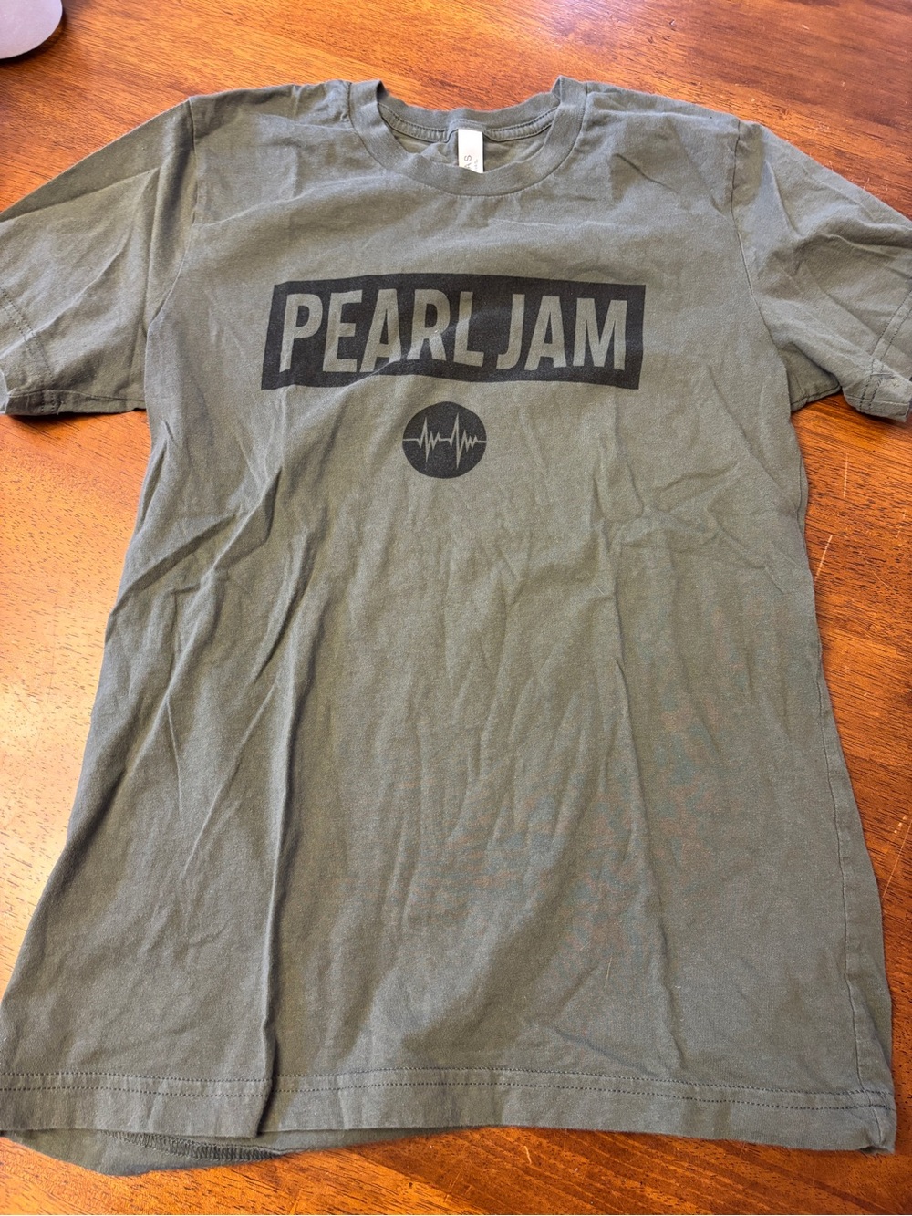Pearl Jam 2022 Men's Olive Green Graphic tour T-Shirt size medium